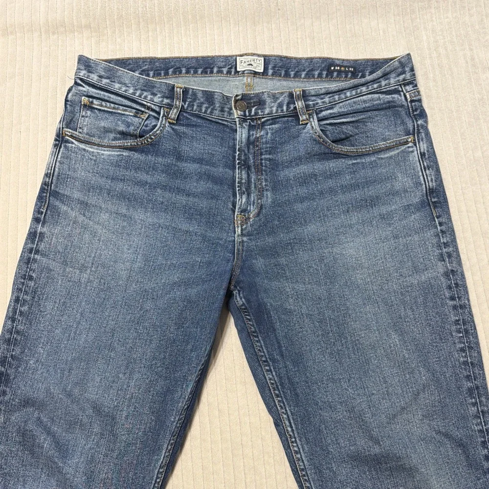 Faherty Mens 38x30 Jeans Organic Cotton Blend Straight Leg Mid Rise Medium Wash